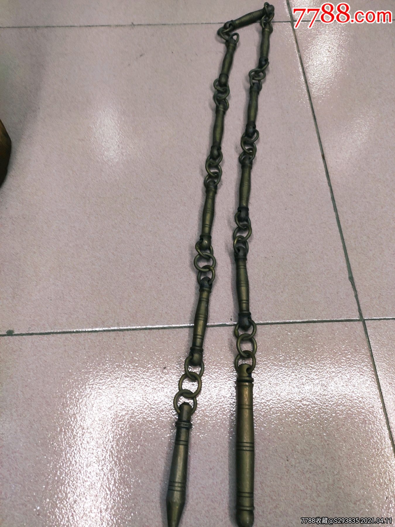 包浆深厚的纯铜九节鞭