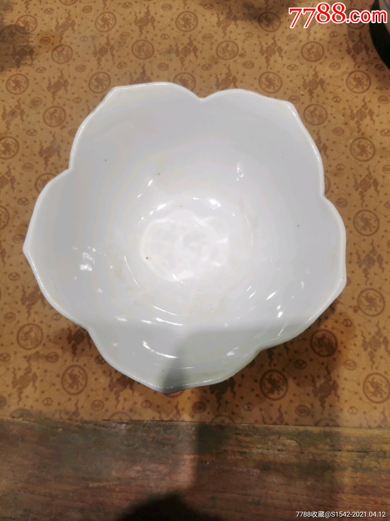 清代晚期福建德化窑白瓷像生瓷荷花形茶盅