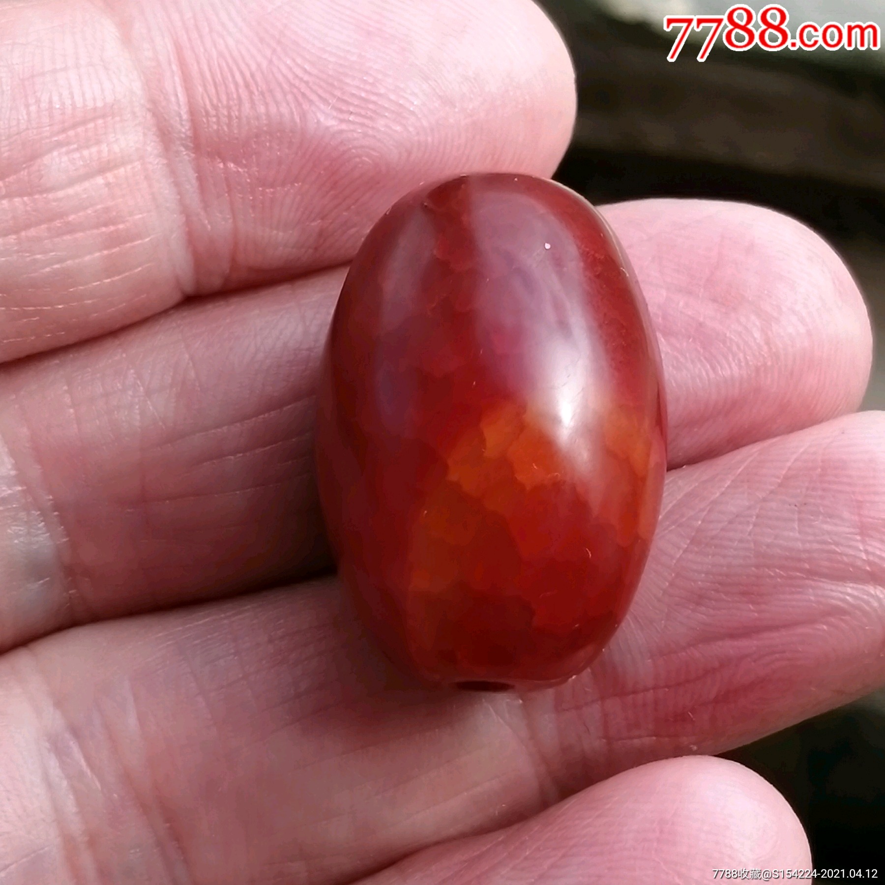 辽金时期鸡血纹老玛瑙珠