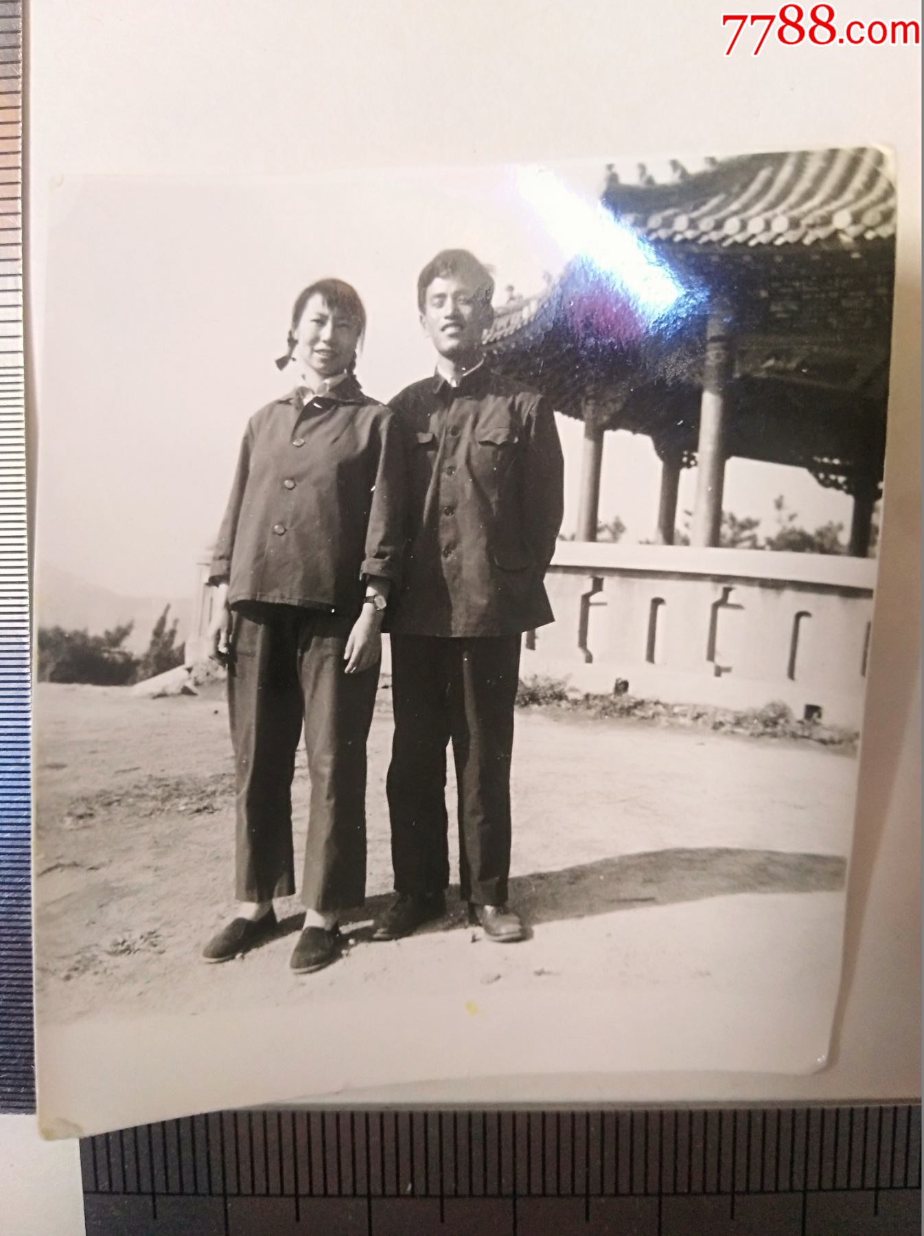 60--70年代照----小夫妻-老照片-7788票证网