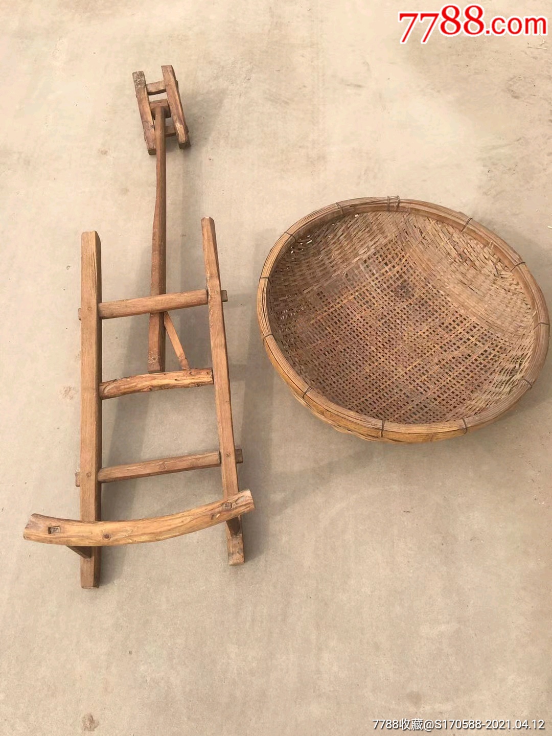 下乡收到筛粮食神器太少见了,有收藏价值,望有缘者.