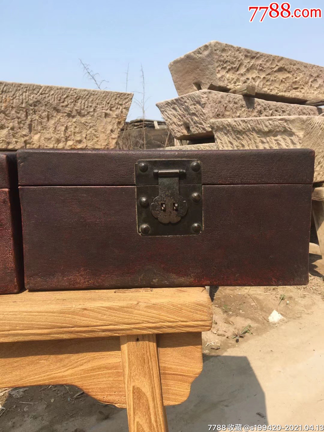 民国时期牛皮箱一对.完整,包真包老.