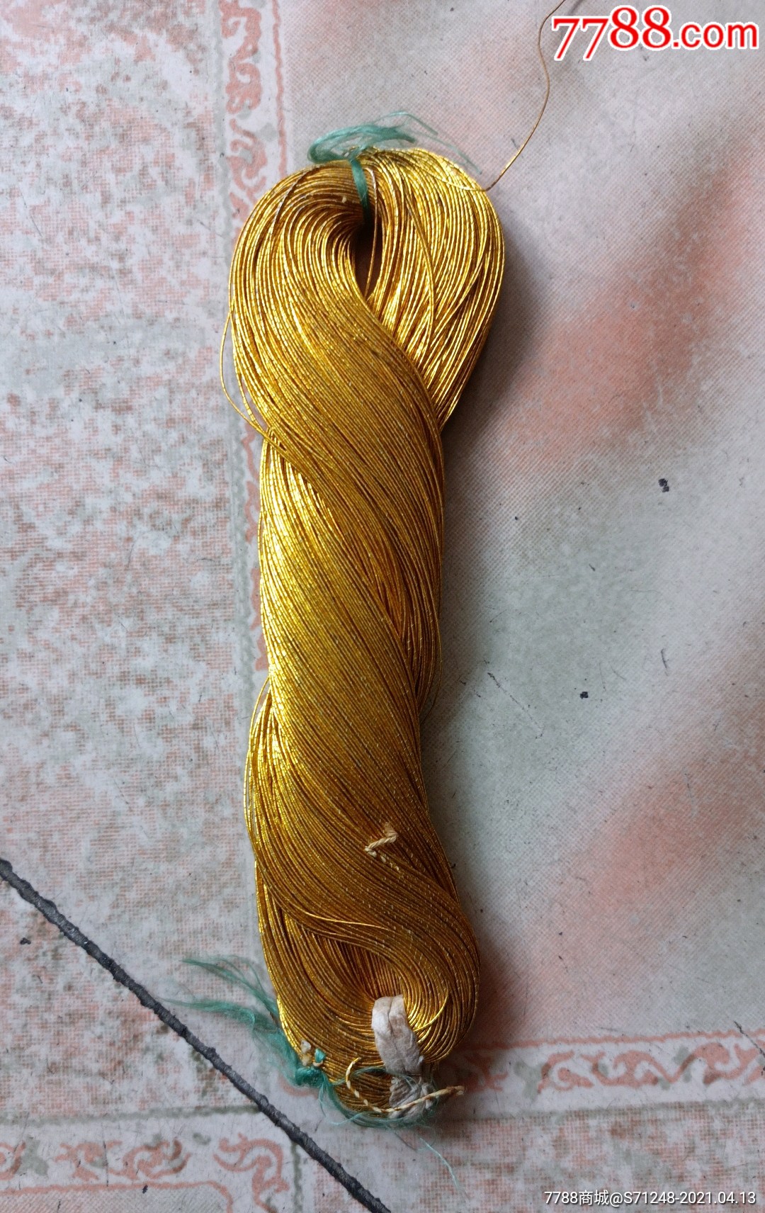 清代绣花金线金色鲜艳品好漂亮