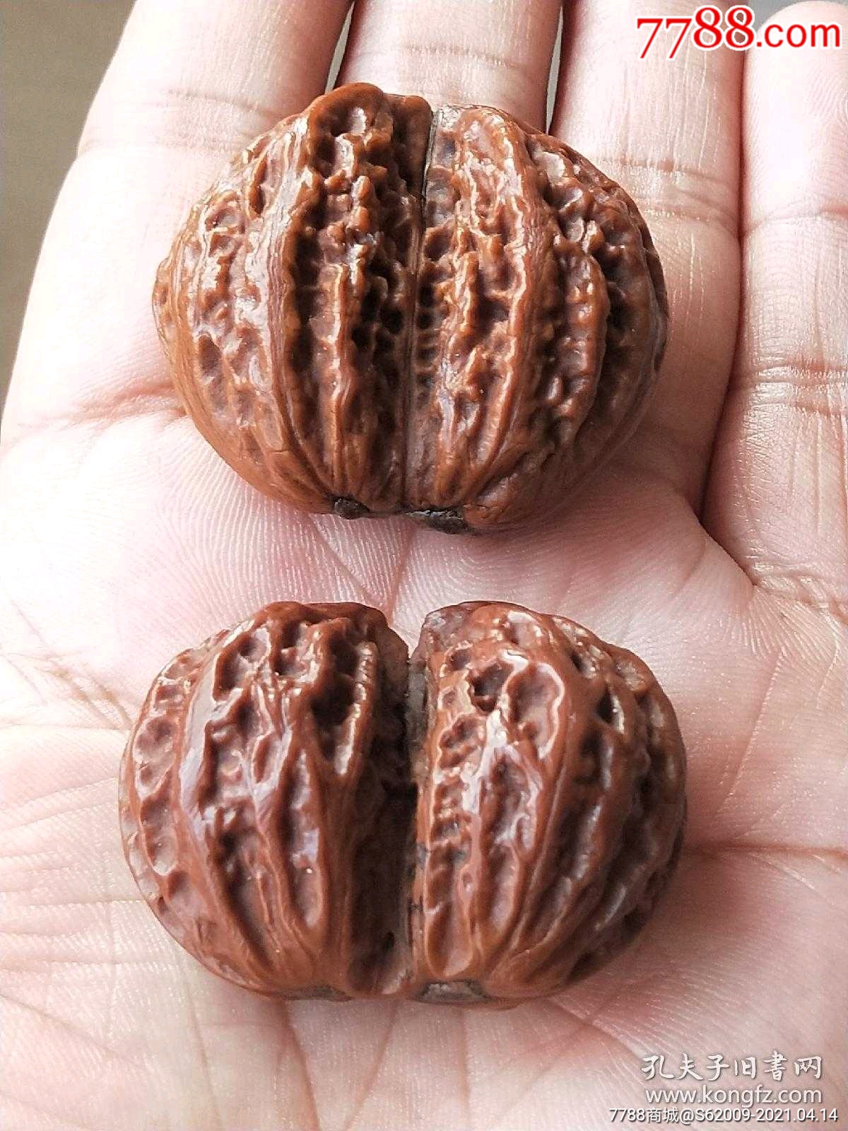 包浆红润全品双双楸子核桃一对