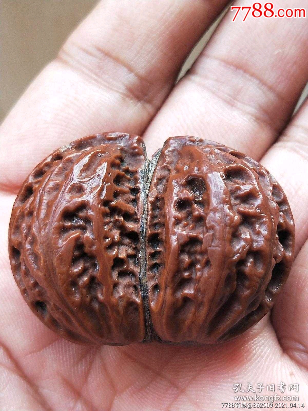 包浆红润全品双双楸子核桃一对