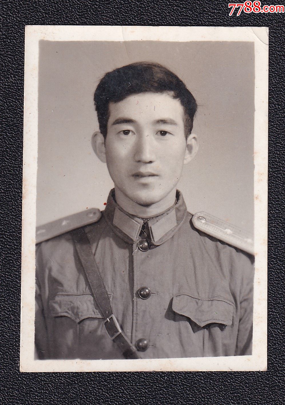 560年代军人老照片1张尺寸约3752厘米