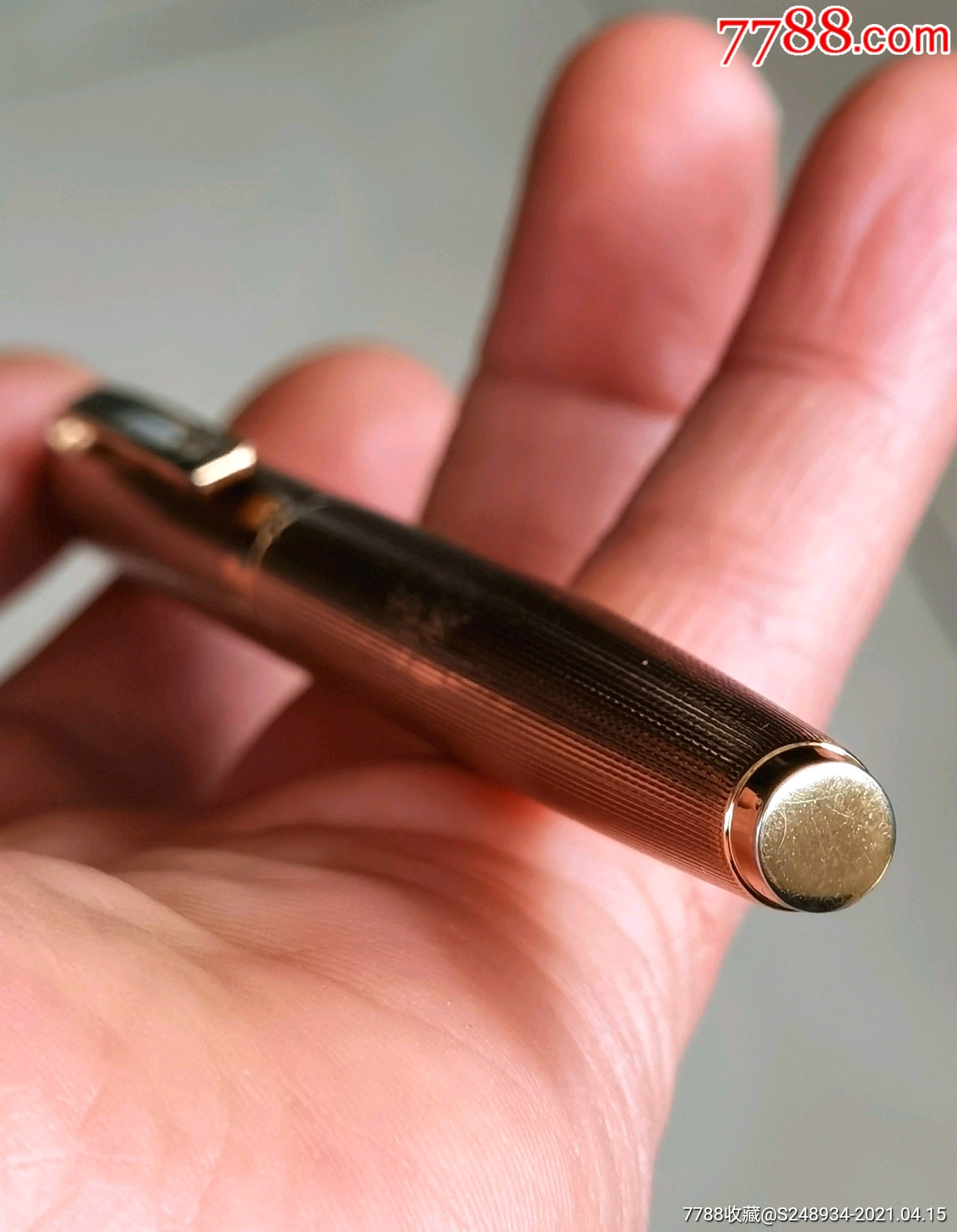 英雄200金笔钢笔-14k-9p-金色壳细波纹-品好