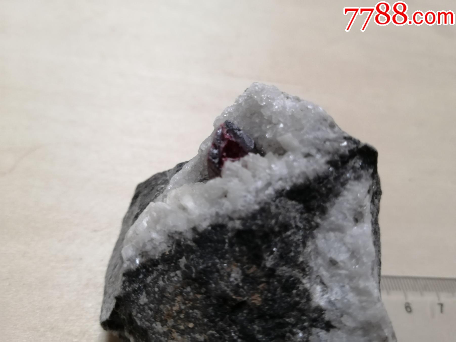 红色原矿石伴生白水晶与石英原石可能是朱砂原石辰砂摆设辟邪平安尺寸