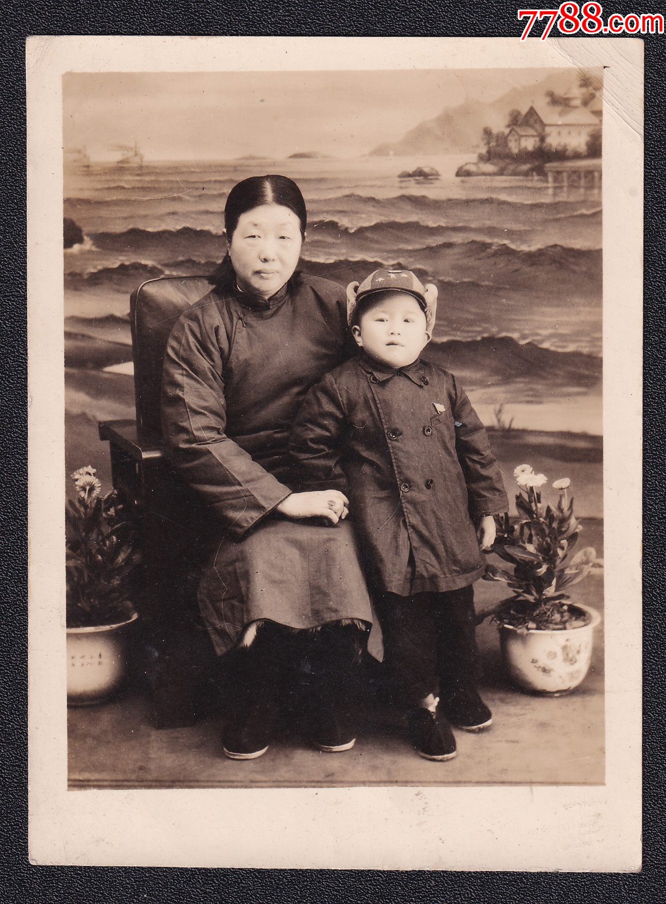 50年代婆孙老照片1张尺寸约5588厘米