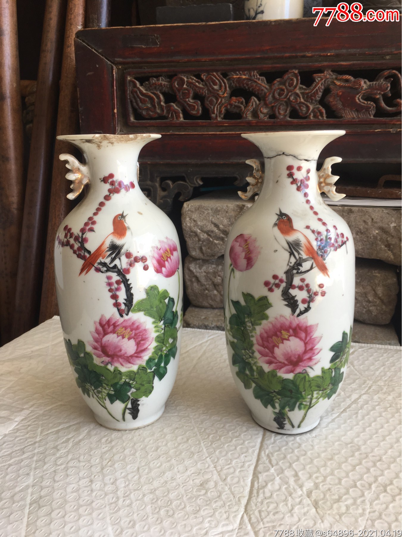 一对清代名家手绘美工老花瓶