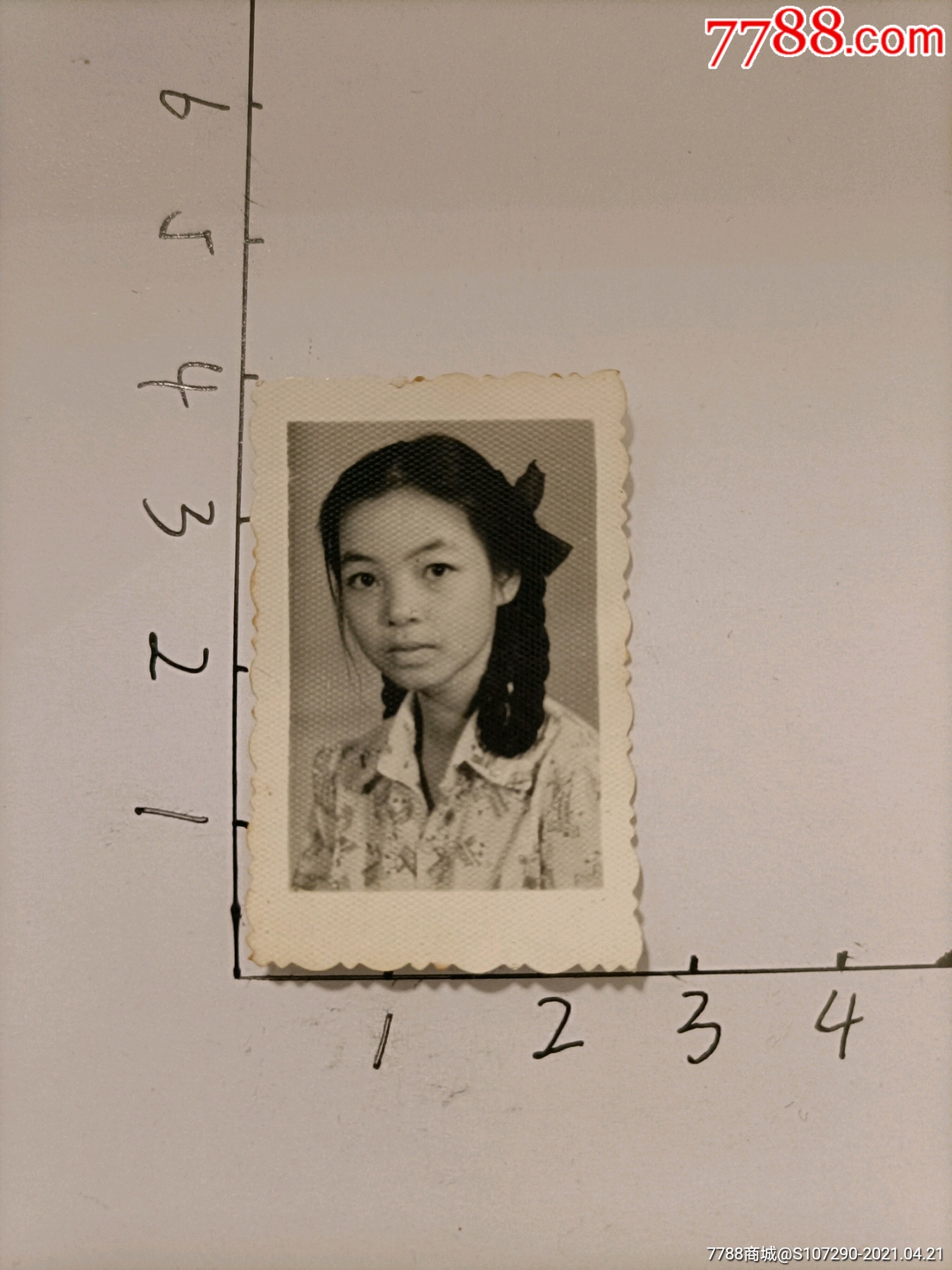 80年代一寸照片女生图片