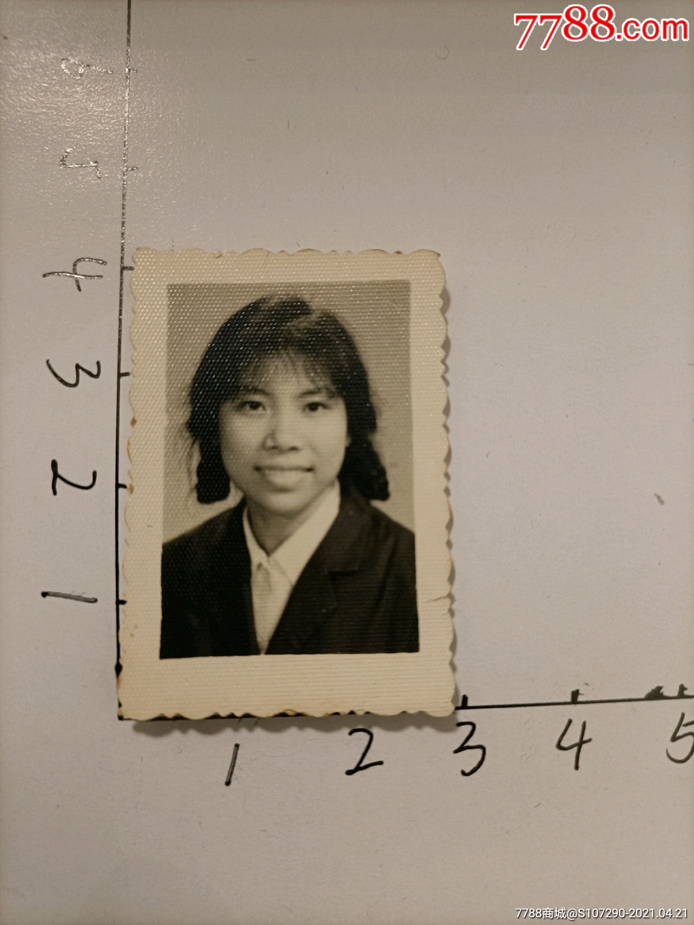 80年代证件照女图片