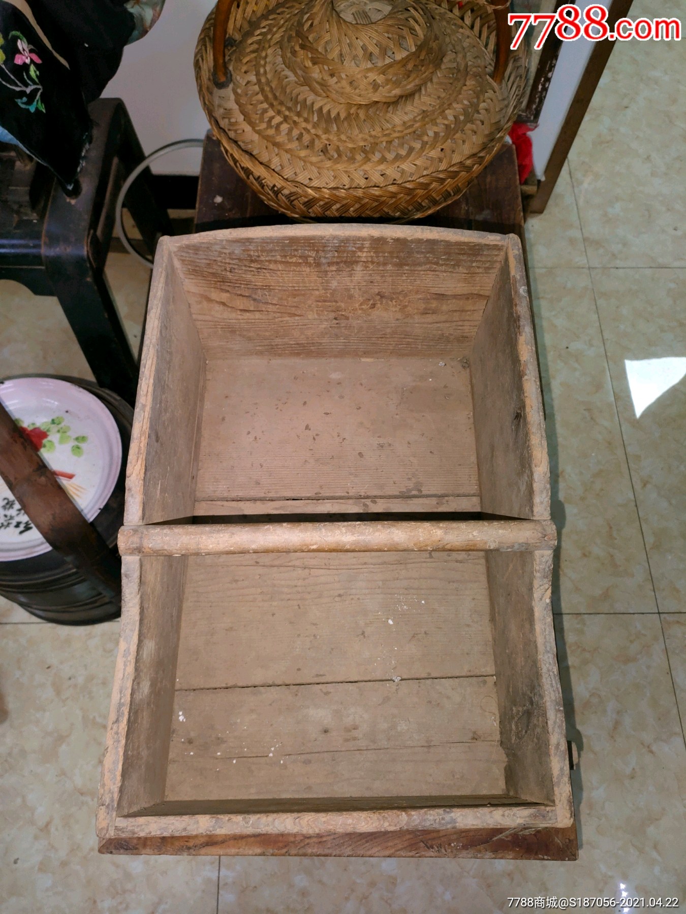 民国木头婴儿车