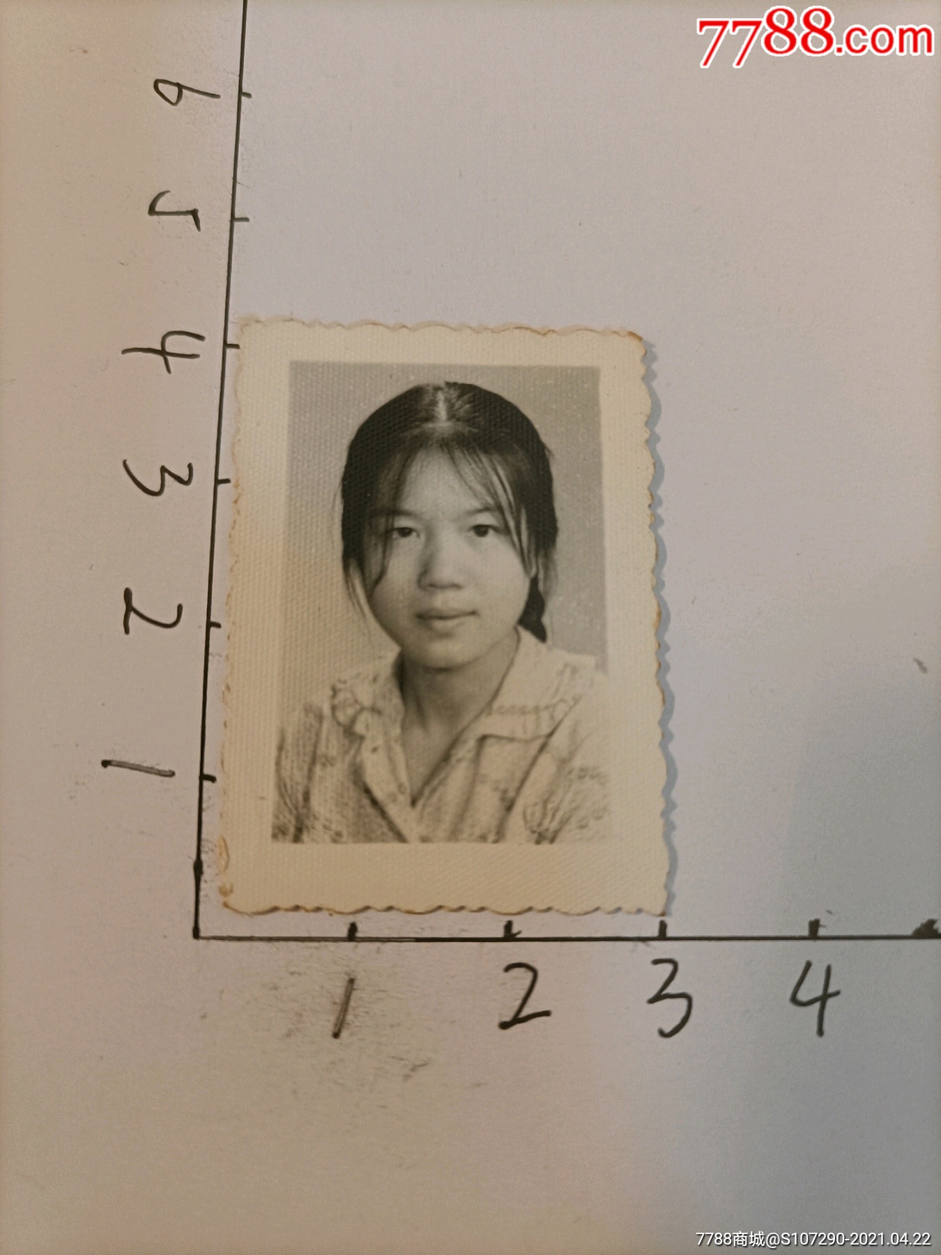 80年代黑白证件照图片