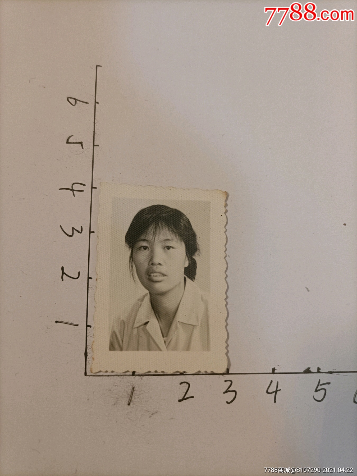 80年代证件照女图片