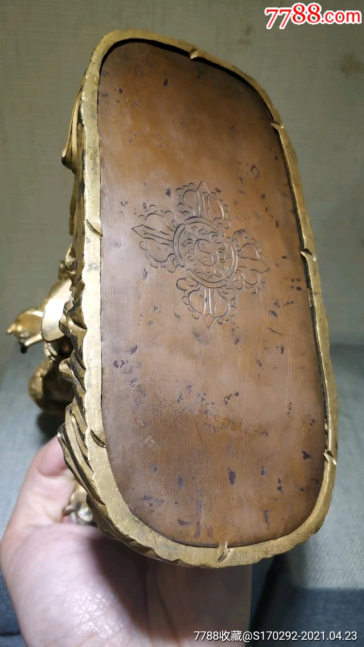 清代鎏金铜佛像