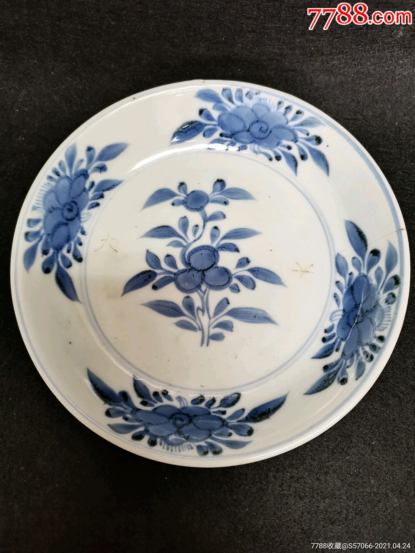 清晚青花花卉盘