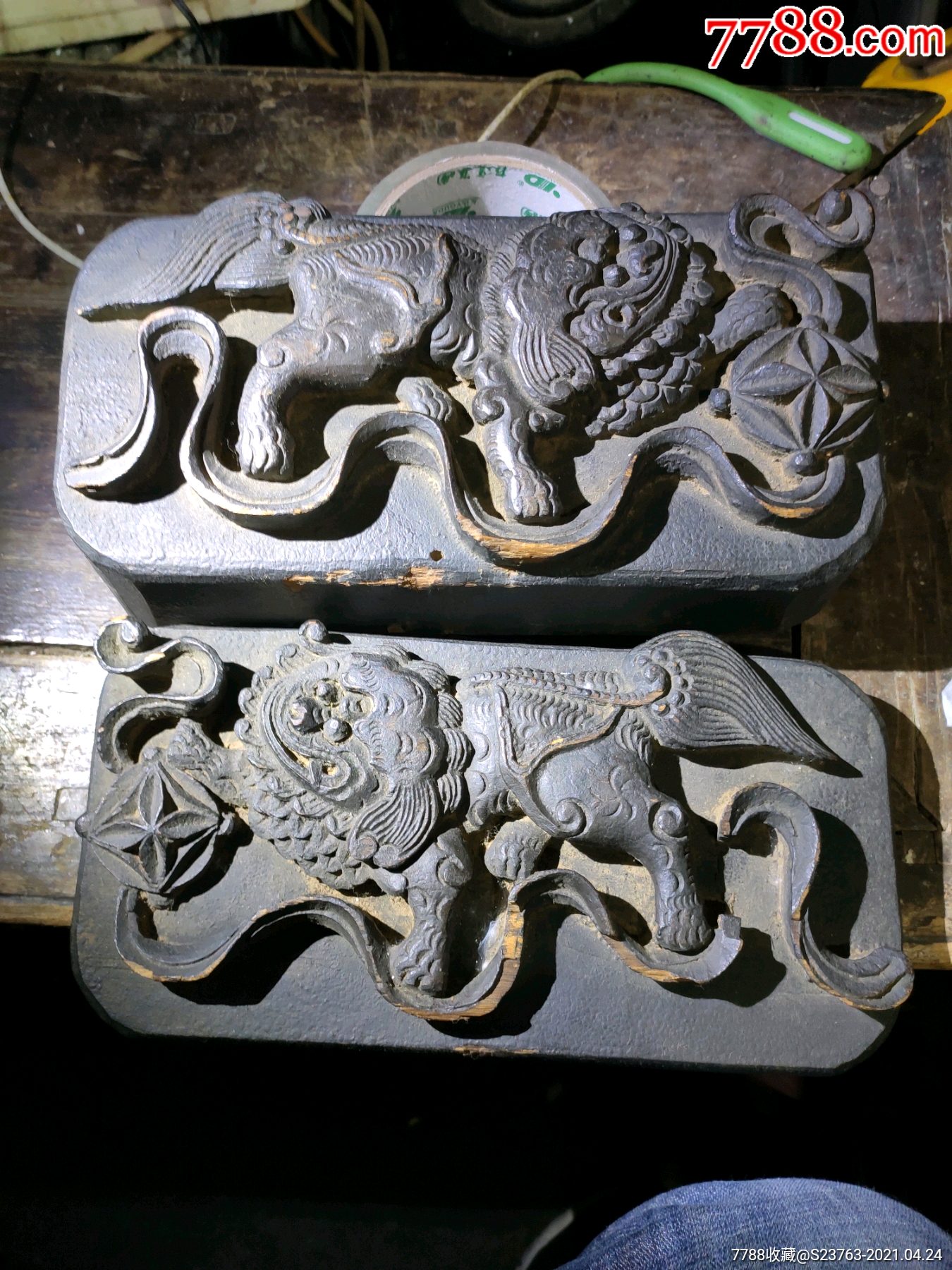 高浮雕狮子一对