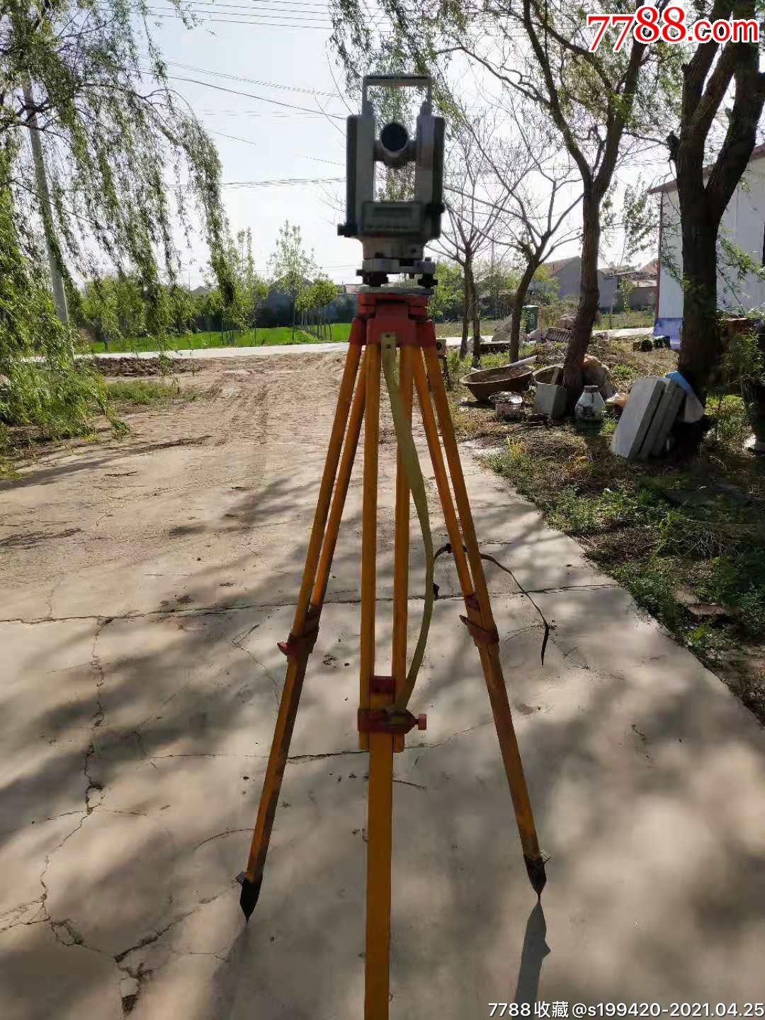 五十年代电子经纬仪工程测量仪品相良好可正常使用