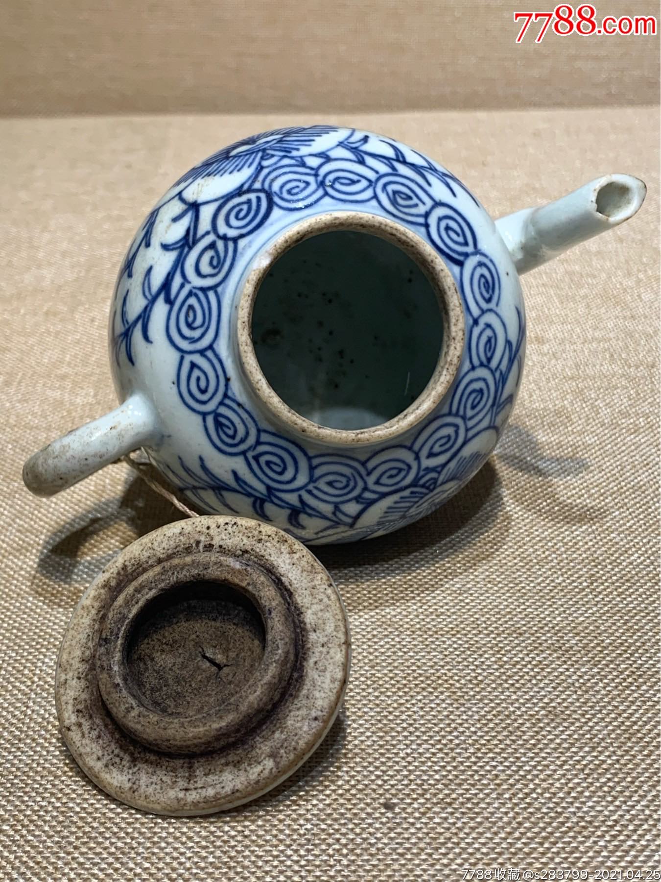 清代缠枝牡丹纹茶壶老瓷器包老包真简介:白地青花,清朝