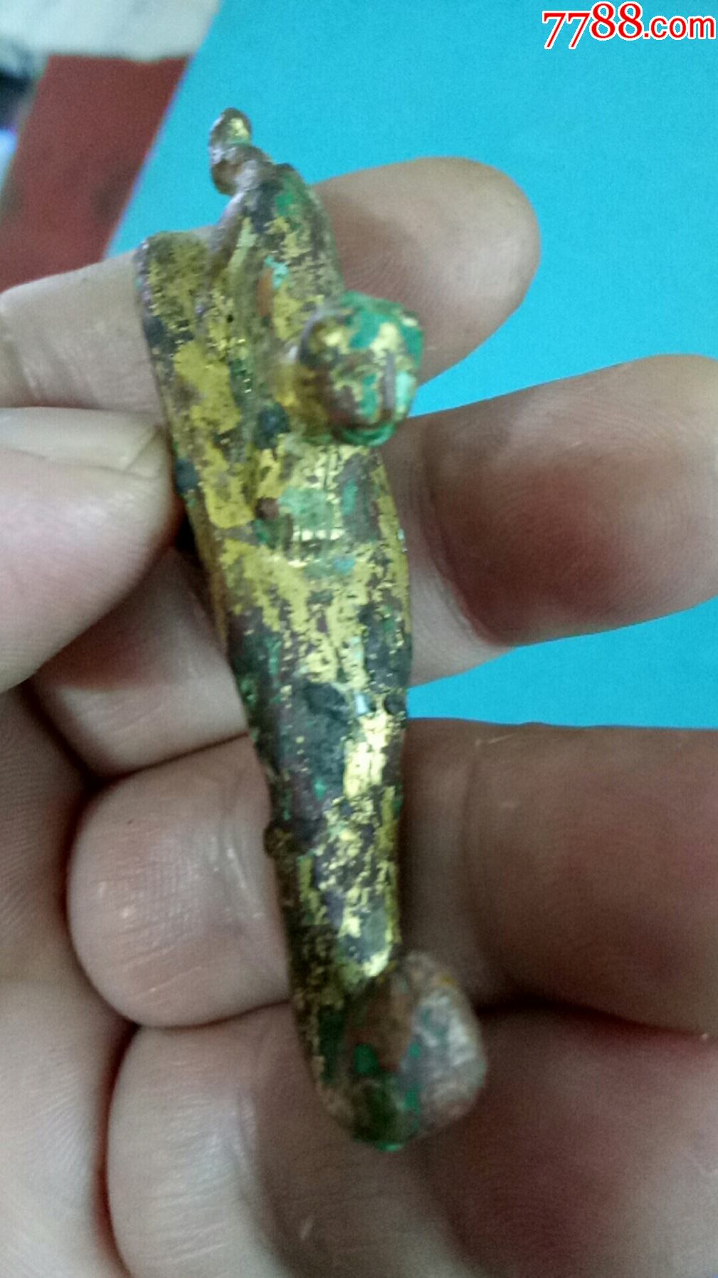 铜鎏金苍龙教子带钩