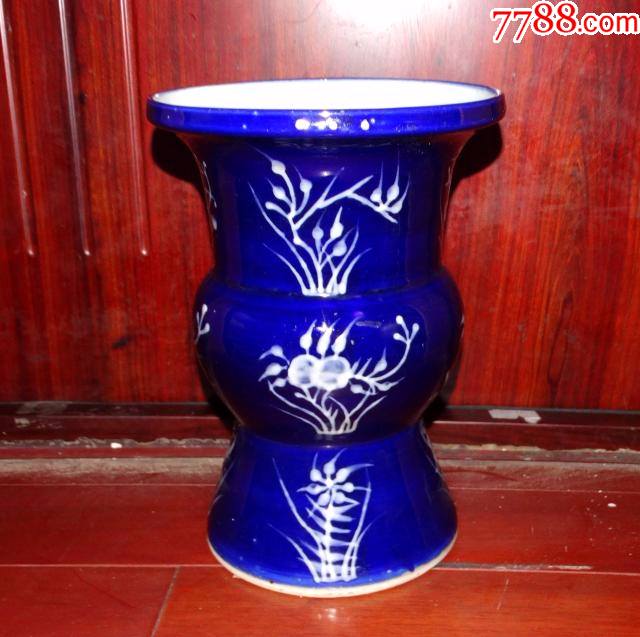 清代祭蓝釉四季花卉纹盘口渣斗花觚痰盂