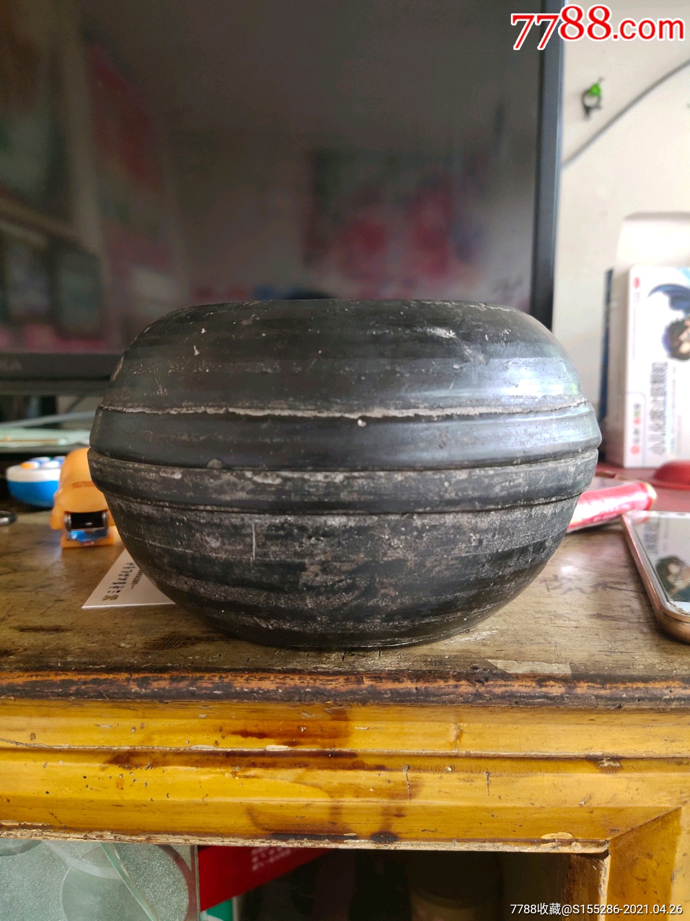 汉代黑陶盖盒口径157厘米高10厘米器型周正少见材质细腻品相如图