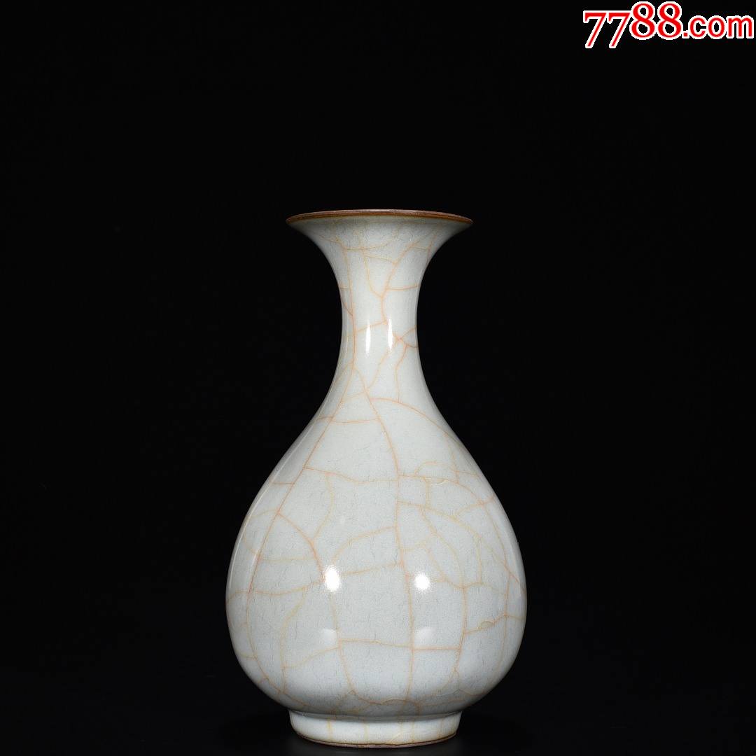 官窑月白釉玉壶春瓶高20.5厘米宽12厘米(工艺品)