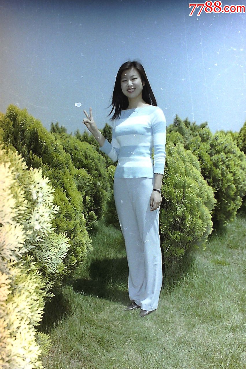 长发姑娘5张只上传翻转后的照片部分135老底片