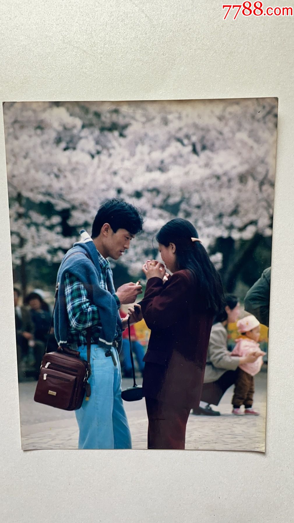 90年代摄影大赛作品《亲昵》