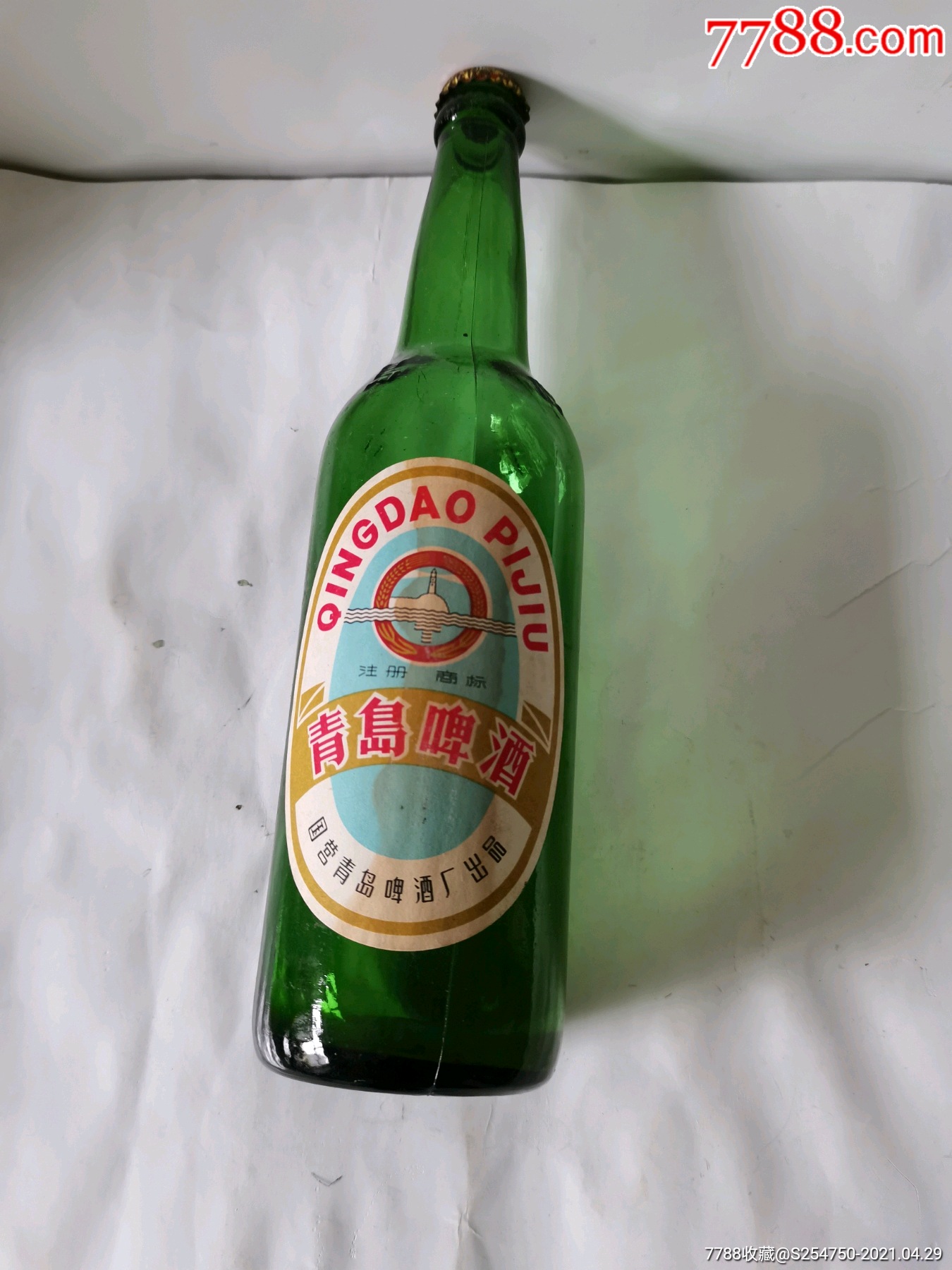 60年代,国营青岛啤酒厂出品的青岛啤酒瓶