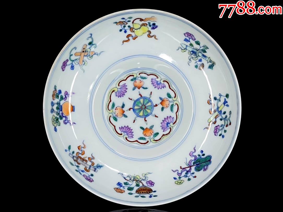 斗彩八宝纹盘