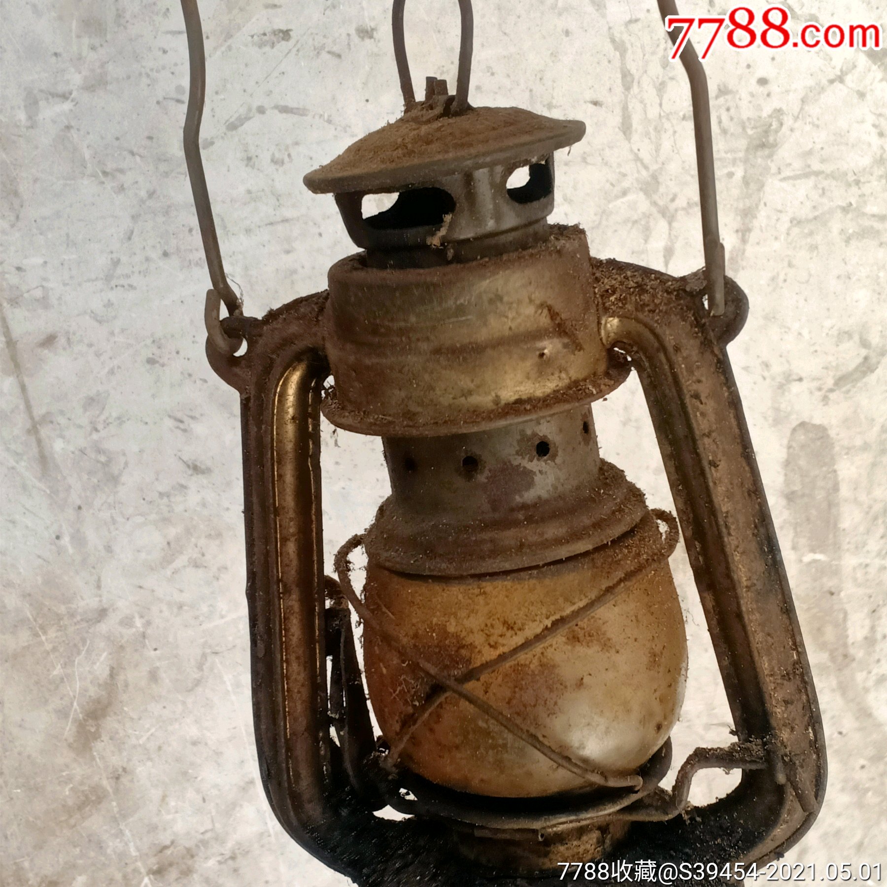 民俗灯以前人用的油灯保存好