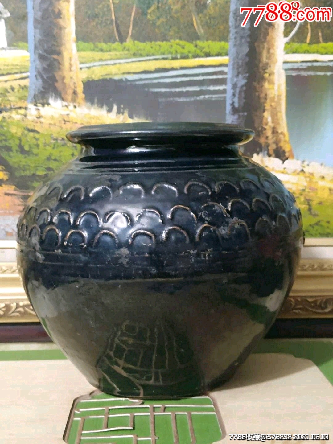 小巧的鱼鳞坛子