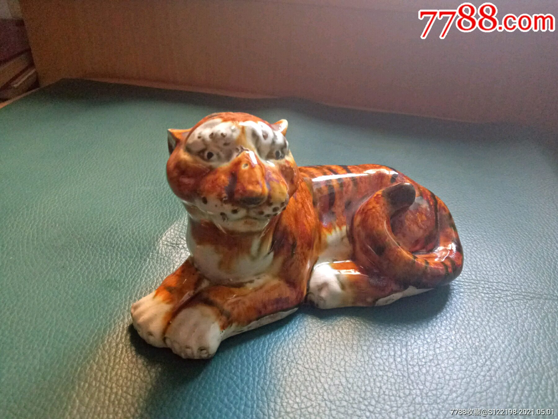 少见精致唐三彩老虎