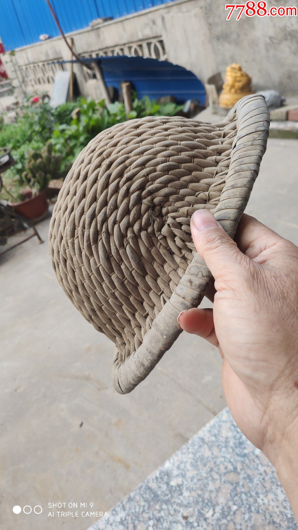 生产工具用具生活民俗类;一个老的草编藤编安全帽子{编织的不错}