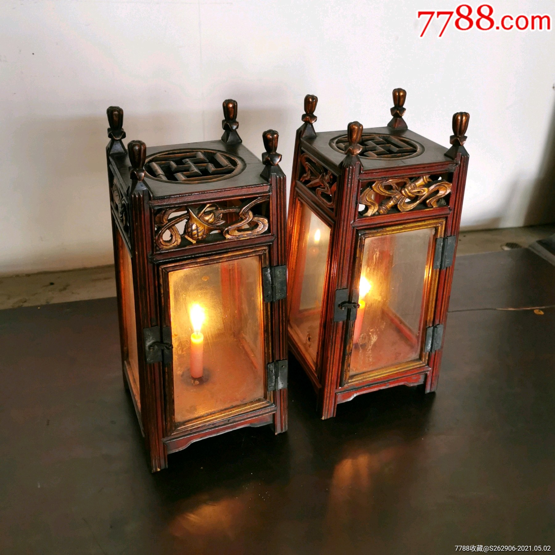 清代漆金木雕灯架一对灯座