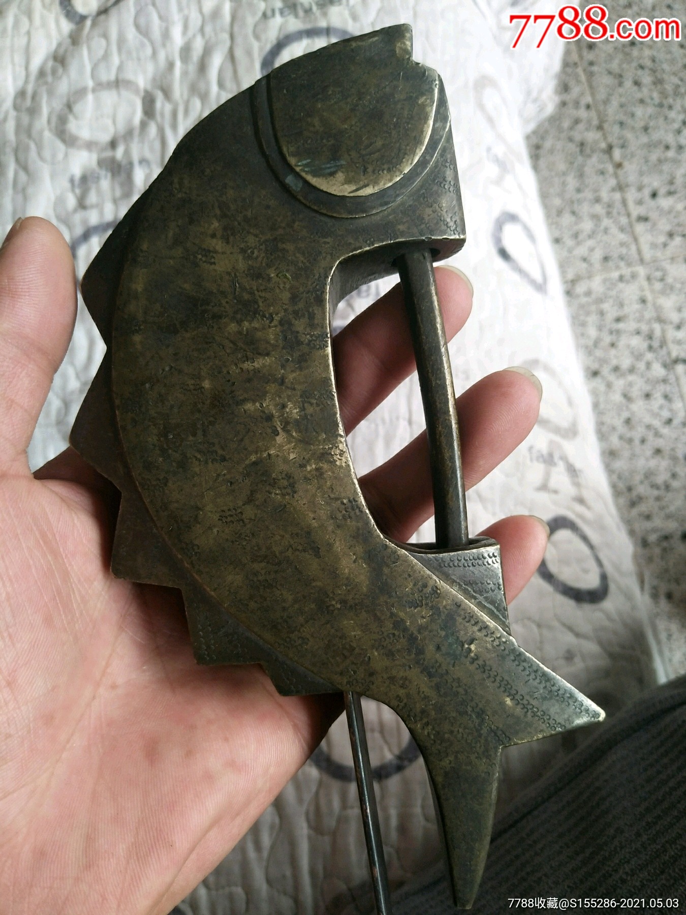 清代刻铜大铜锁,重一斤,厚重压手,皮壳包浆一流,品相如图,包老包真-铜