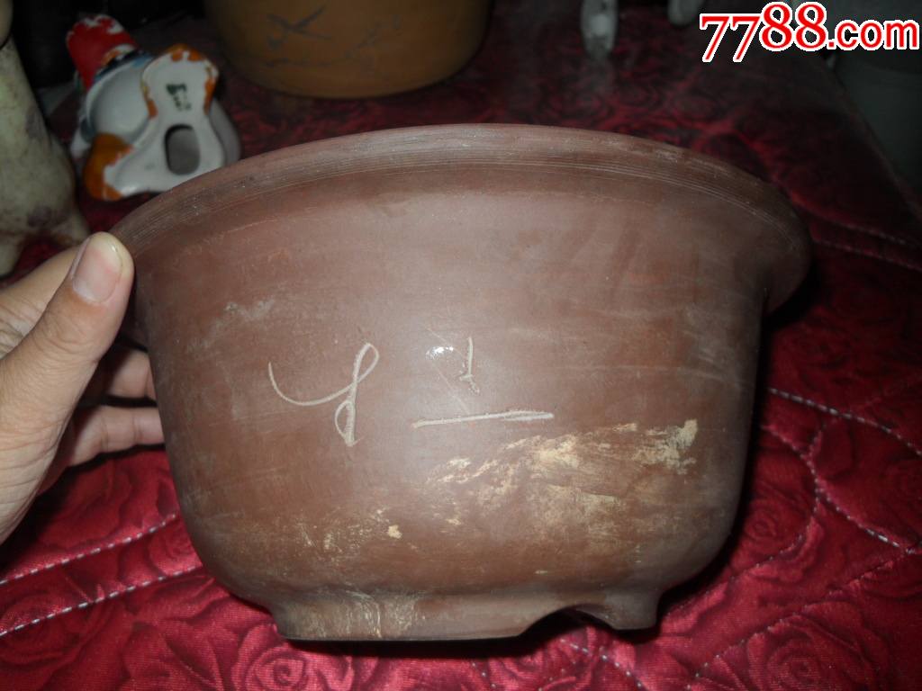 70年代,紫砂花盆一只,全品,带刻工,包老