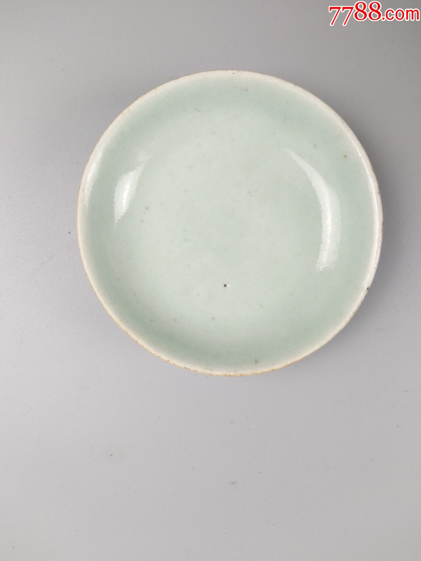 豆青釉小盘子