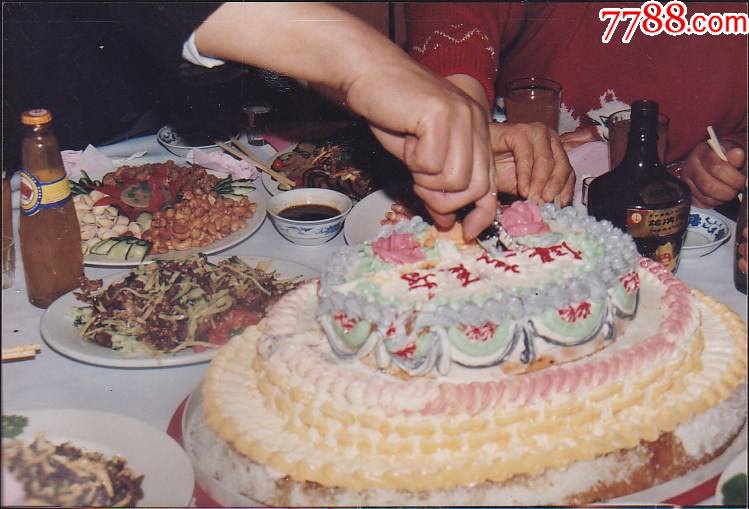 70年代生日蛋糕老式图片