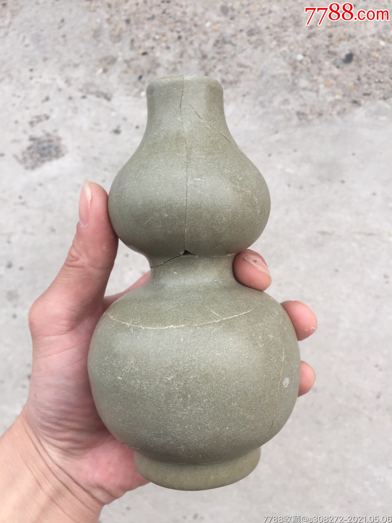 元代龙泉窑葫芦瓶