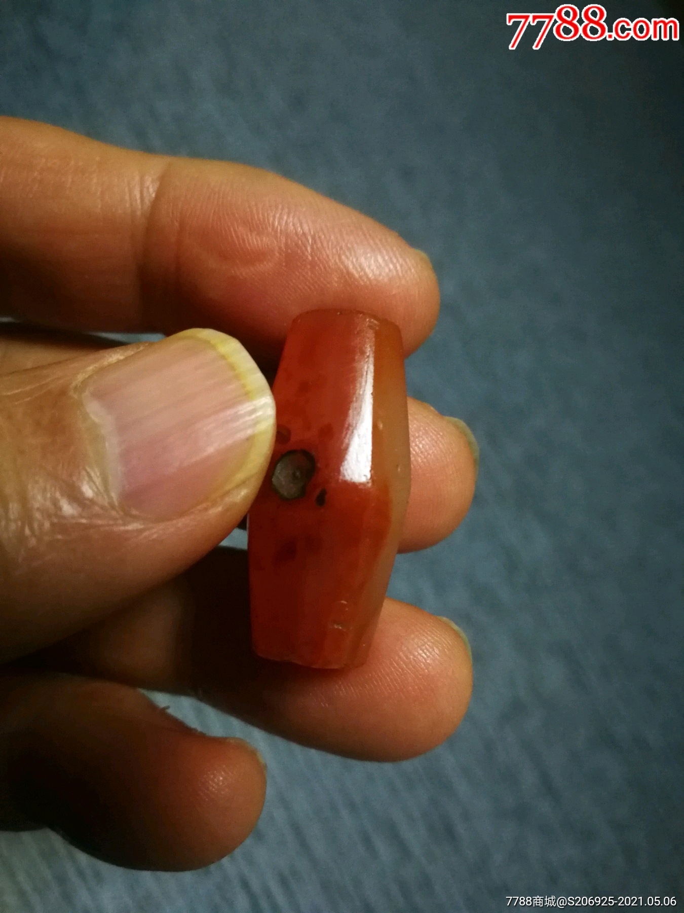 清代红色玛瑙管珠