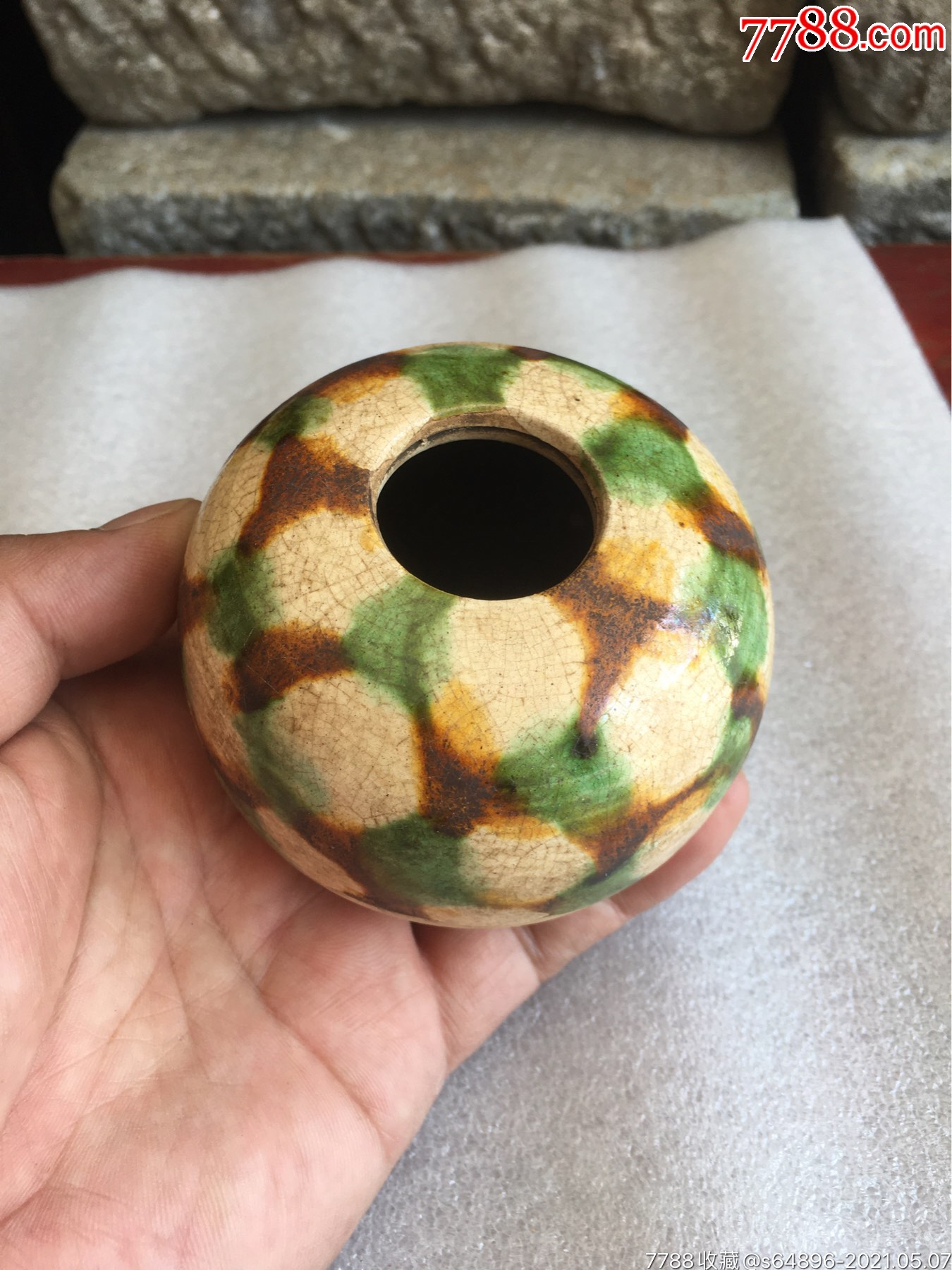 非常漂亮的唐三彩老罐