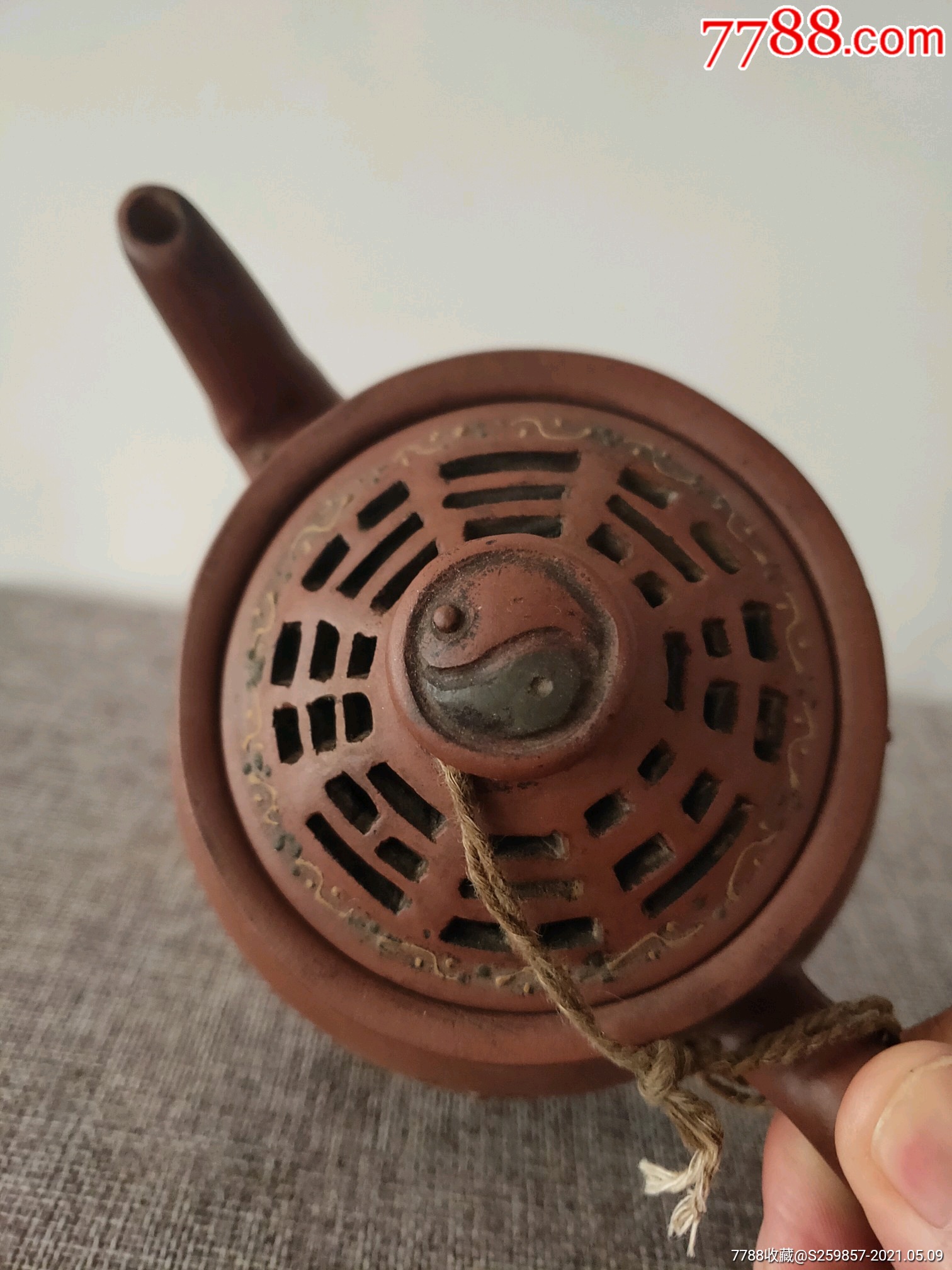 大清乾隆年制【八卦】,老紫砂壶一把,独孔出水,包浆醇厚,包存完整