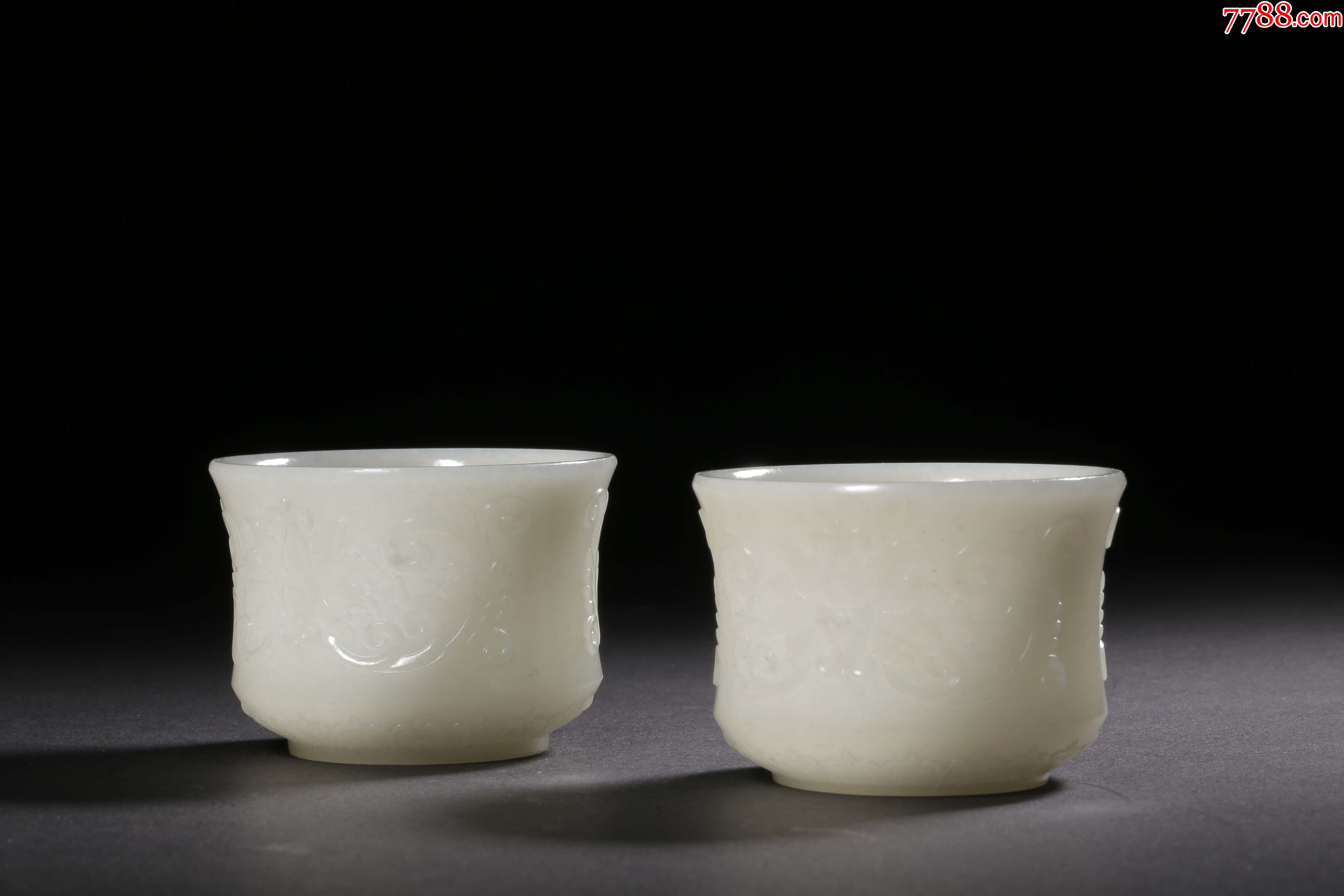 和田青白玉花卉纹玉杯一对_价格20000元_第1张_7788收藏__收藏热线