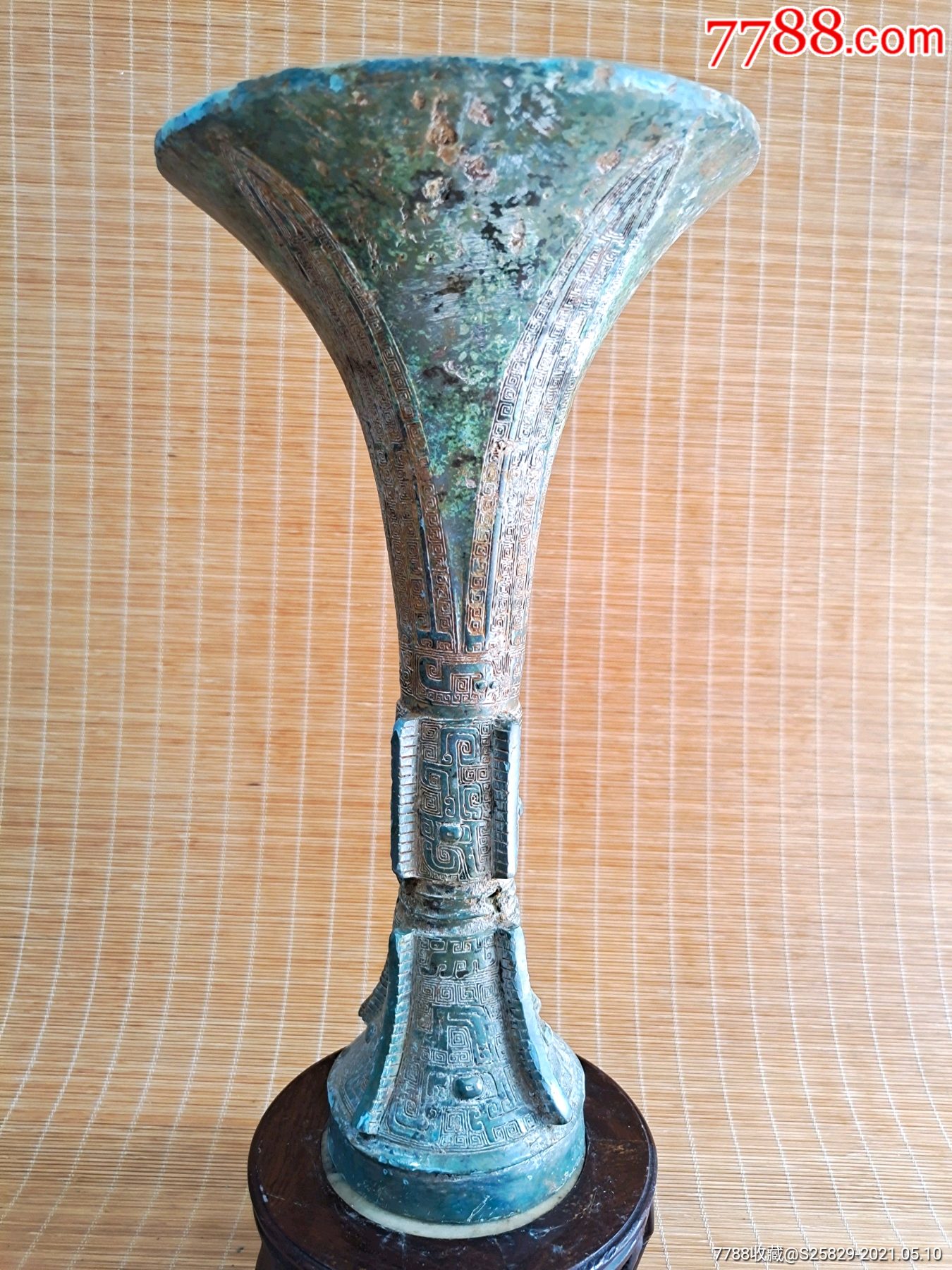 旧藏青铜摆件花觚