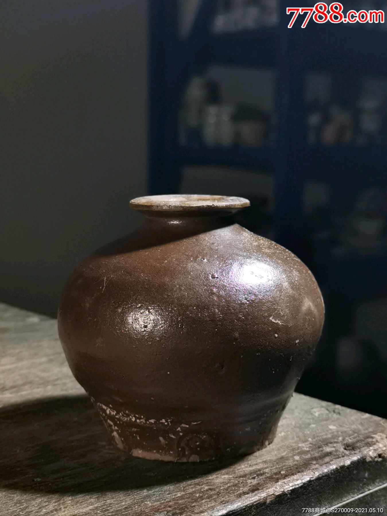 土陶酱釉大肚罐