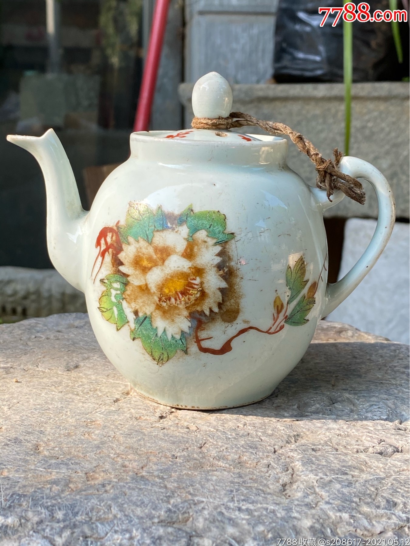 民国时期粉彩茶壶仙泉玉壶