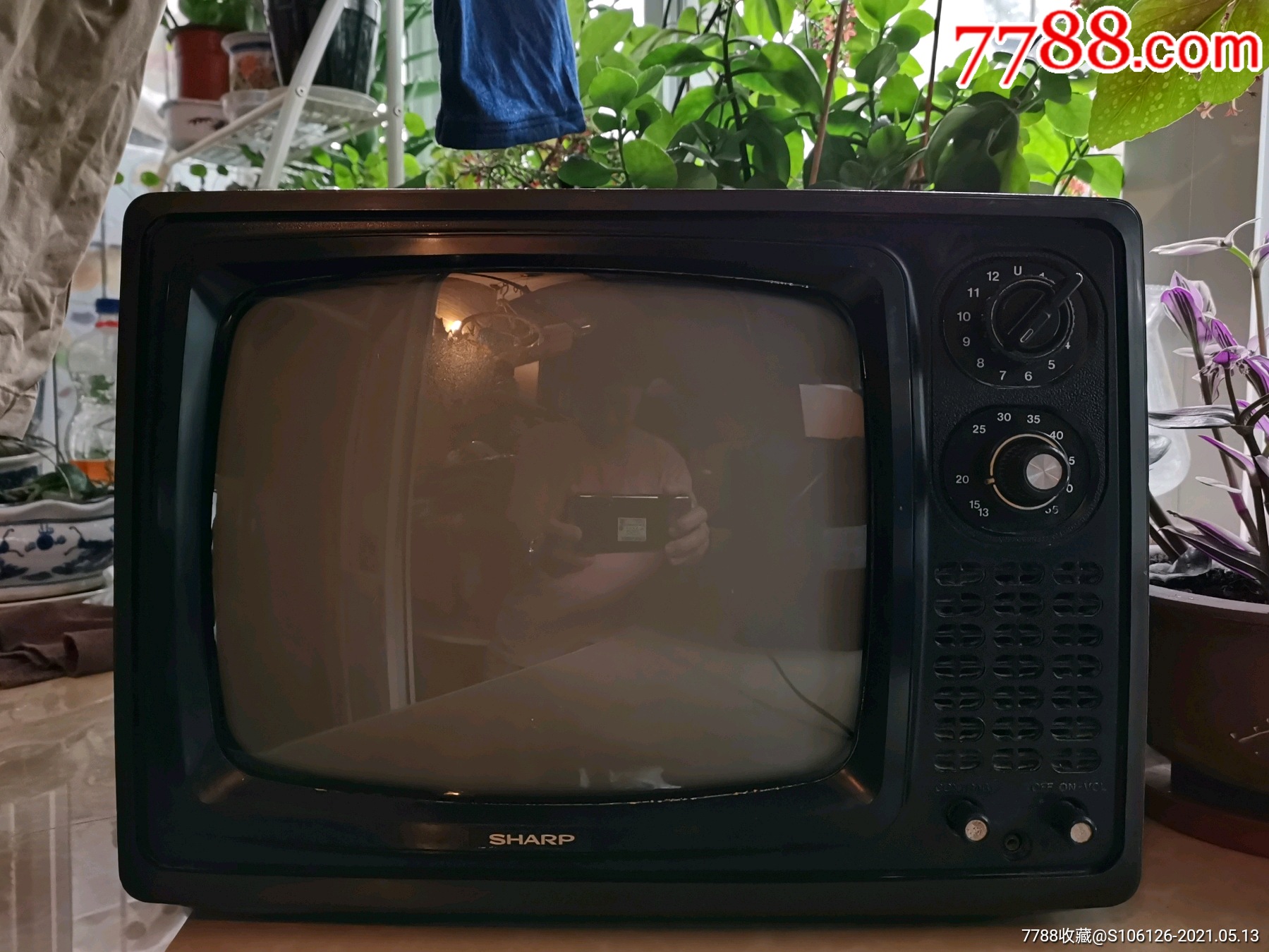 原品夏普12寸黑白电视机